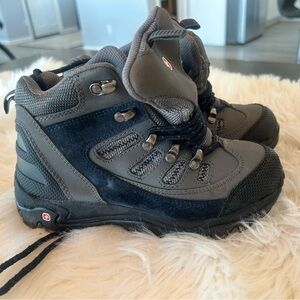 Swiss Gear Boys Hiking Boots Size 3
